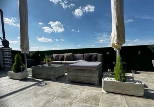 Sofá ratán gris exterior