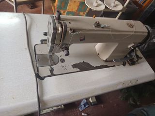 Macchina da cucire industriale 