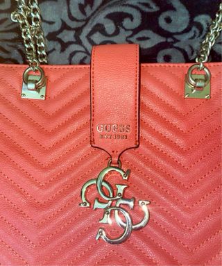 Bolso Guess Coral - Est. 1981