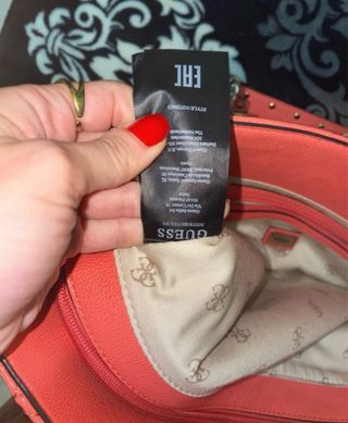 Bolso Guess Coral - Est. 1981