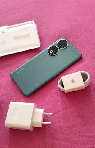 12 RAM + 512 GB 
200 MP / HONOR 90 5G 