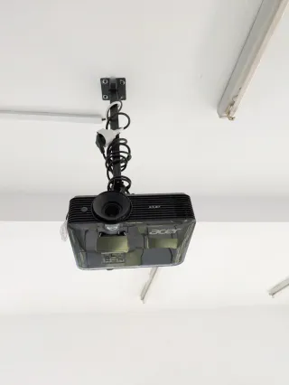 Proyector Acer+Soporte de techo
