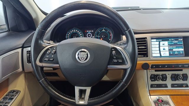 Jaguar XF 2.2 Diésel Luxury 163Cv - 170.000Km
