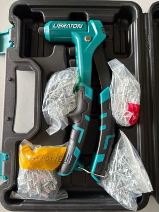 Pistola remachadora manual Librton