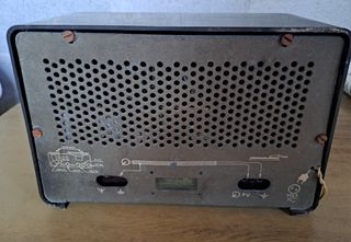 Radio antigua Philips B3 