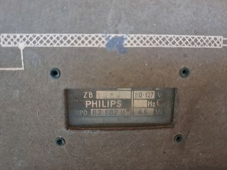 Radio antigua Philips B3 