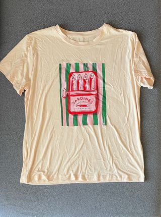 Camiseta beige sardinas