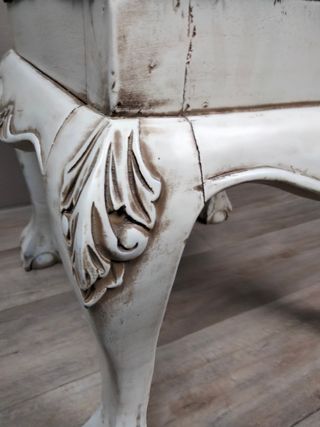 Taburete blanco madera y leopardo