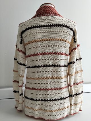 Chaqueta tejida a crochet