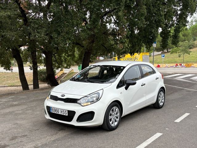 KIA Rio 2014 117.000KM (garantia incluida)