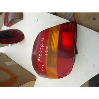 Piloto trasero izquierdo Ford Fiesta IV - 