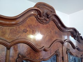 Credenza antica in radica di noce