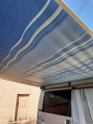 Toldo Fiamma Caravanstore azul usado