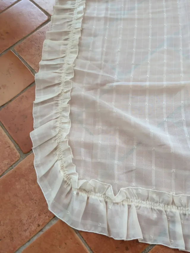 Una Tendina Vintage  Bianco Latte x Finestra di De
