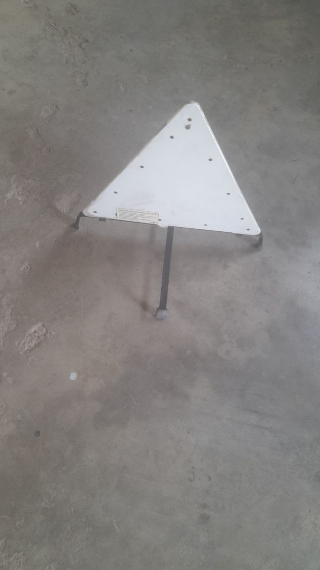 Triángulo emergencia Mercedes 124