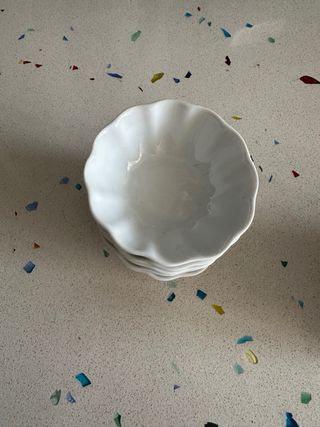 6 Cuencos pequeños blancos