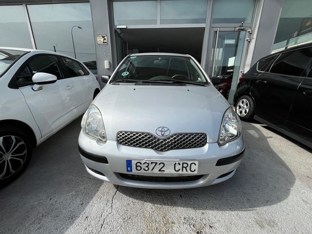 Toyota Yaris 2004
