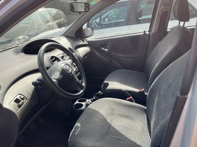 Toyota Yaris 2004