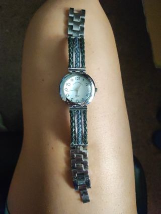 Reloj mujer 
Hay que poner pila