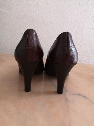 Zapatos tacón mujer marrón