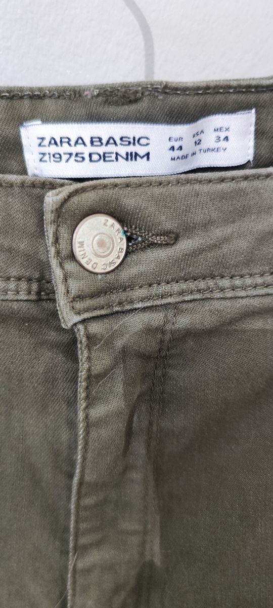 Pantalones Zara - Ajustados - Verde kaki