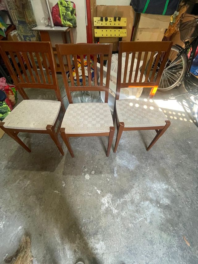 3 Sedie in legno e tessuto