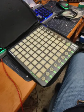 Mesa de mezclas Hercules DJ Console MK4