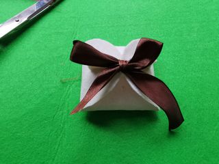 Bomboniere in pannolencio : segnaposto confetti