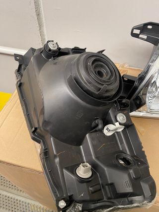 Faros Mitsubishi Montero