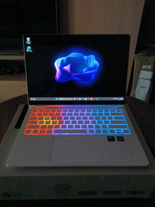 HP omen oled cambio X Mesa dj
