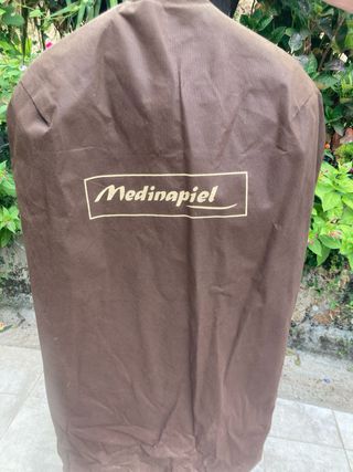 Chaqueta ante camel