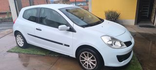Renault Clio 2005