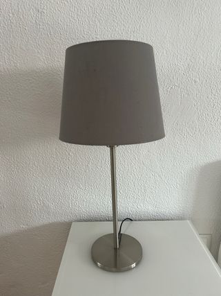 Lámpara mesa gris metal