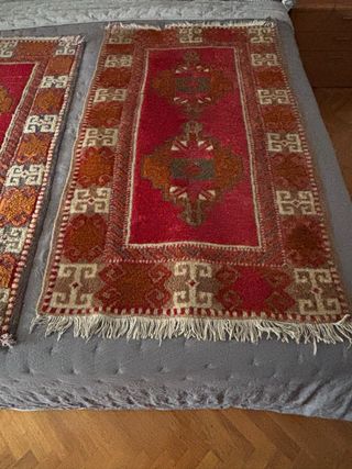Alfombras turcas rojas y marrones