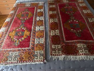Alfombras turcas rojas y marrones