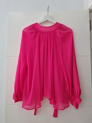 Blusa Zara fucsia lazada trasera, talla XS