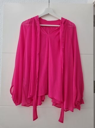 Blusa Zara fucsia lazada trasera, talla XS