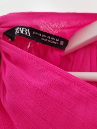 Blusa Zara fucsia lazada trasera, talla XS