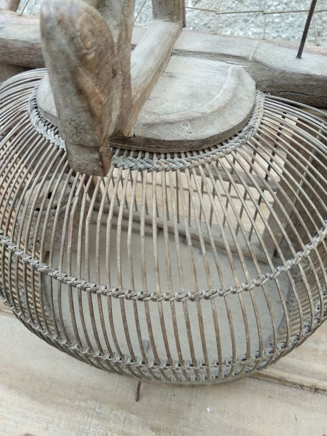 Jaula pajaros antigua Lombok Indonesia