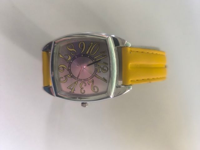 Reloj Salvador Bachiller - Correa Amarilla