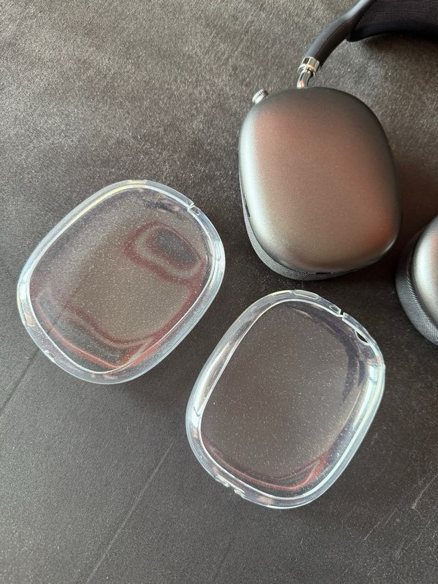 Fundas AirPods Max silicona transparente.