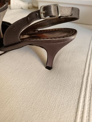 Zapatos fiesta salón grises