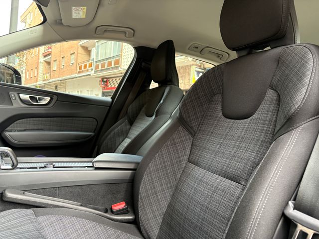 Volvo XC60 2.0 B4 D Core auto