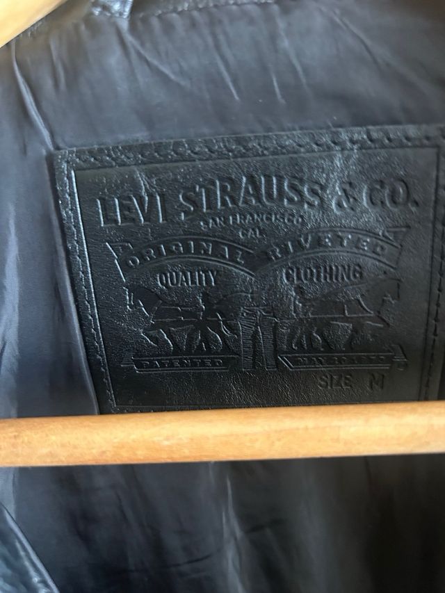 Chaqueta Levi's piel negra talla M