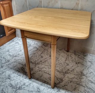 Mesa cocina con sillas madera
