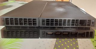 PS4 (PlayStation 4) negra - piezas