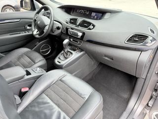 Renault Scenic 2012 Paris Initial Edition