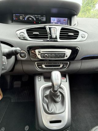 Renault Scenic 2012 Paris Initial Edition