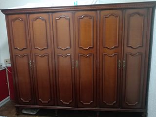Armario madera antiguo