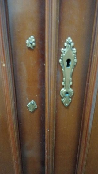 Armario madera antiguo